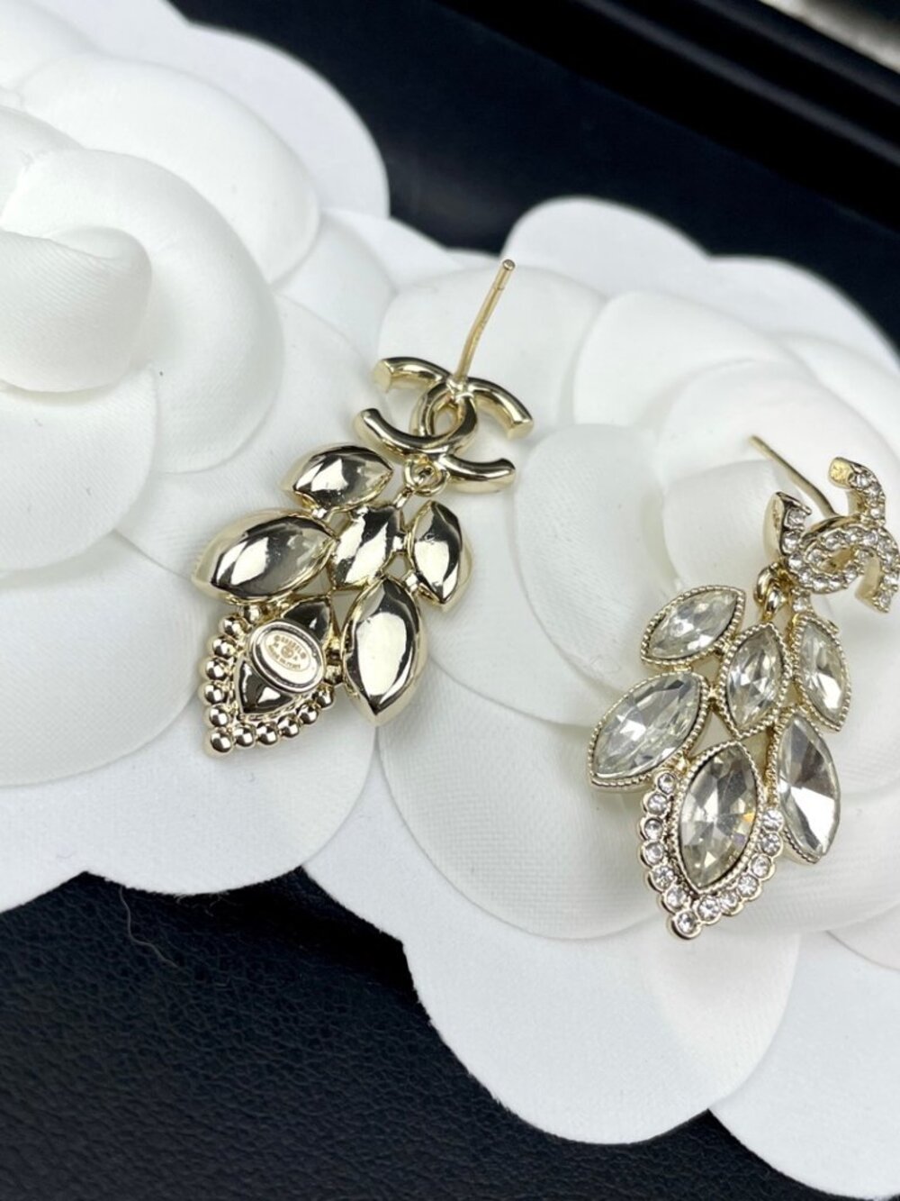 Chanel earrings - Picture 4 of 4